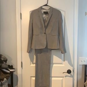 Banana Republic Pants Suit